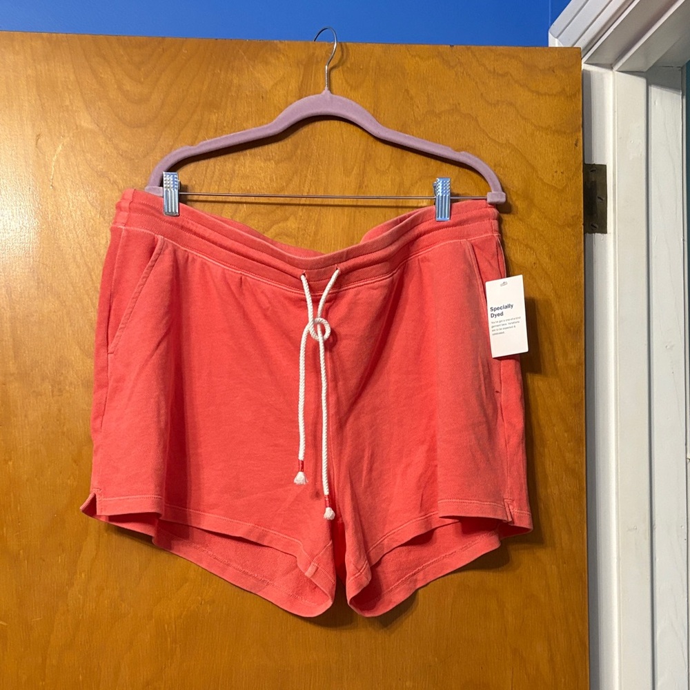 NWT Old Navy Coral Athletic Shorts XL